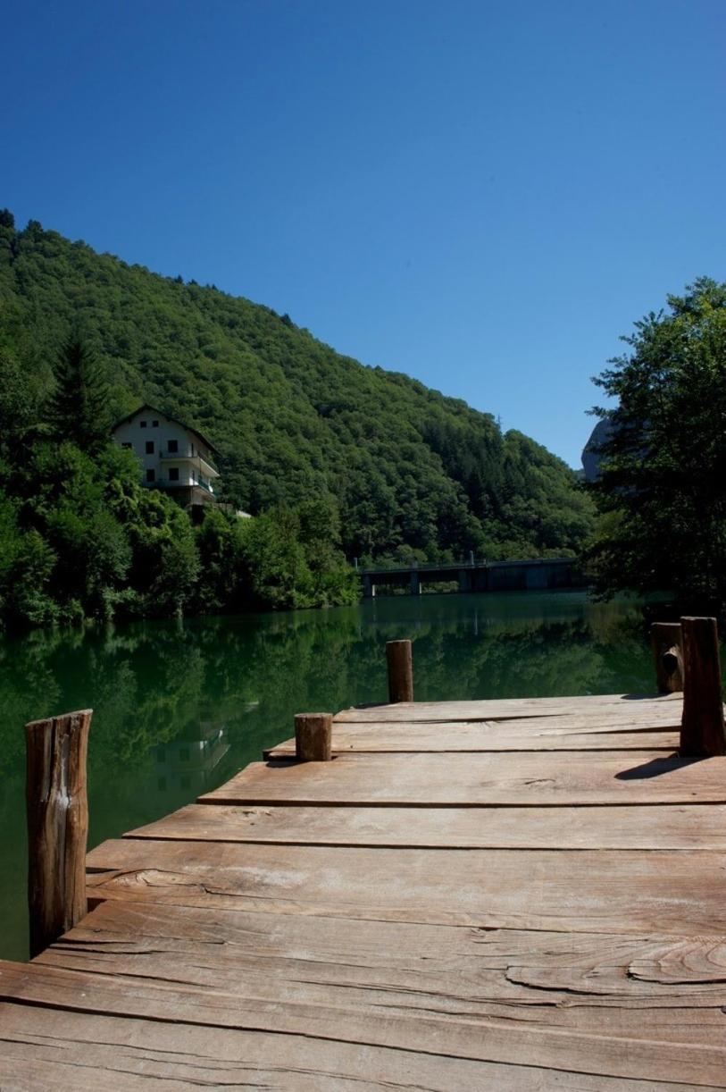 Gasthaus Borgo Isola Santa Exterior foto