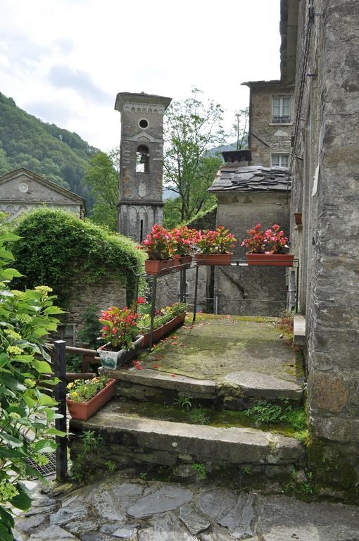 Gasthaus Borgo Isola Santa Exterior foto